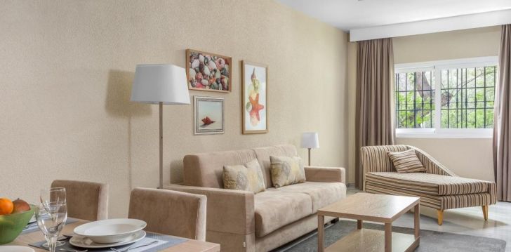 rinkitės viešbutį ROYAL OASIS CLUB AT PUEBLO QUINTA kelionei į Ispanija