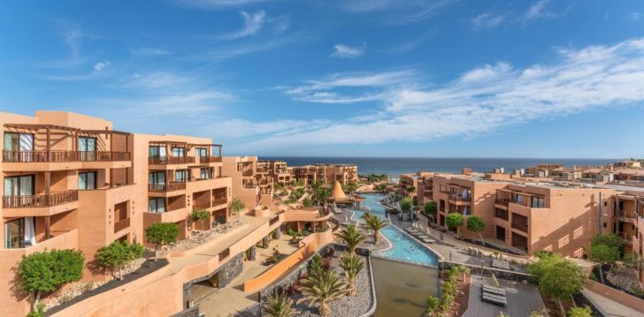 apsistokite BARCELO TENERIFE viešbutyje už gerą kainą.