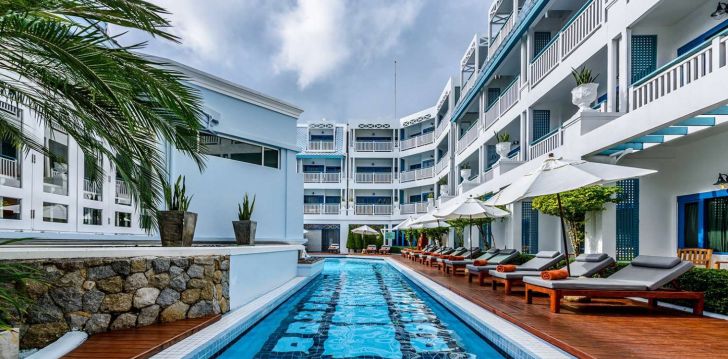 Apsistokite ANDAMAN SEAVIEW viešbutyje už gerą kainą.