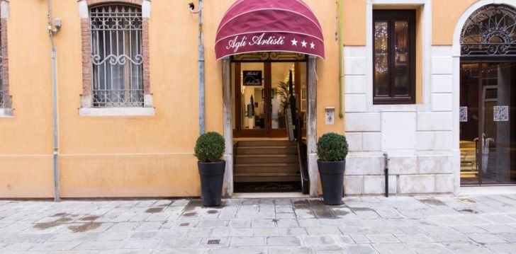 viešbutis HOTEL AGLI ARTISTI įsikūręs Italija.