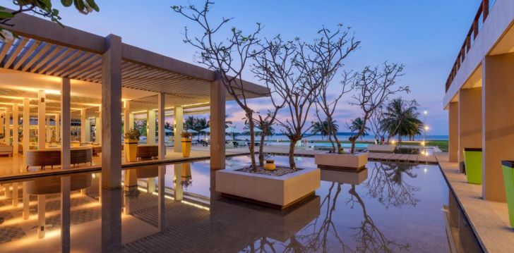 apsistokite 6 dienų pažintinė programa + poilsis 5* AMAYA BEACH PASSIKUDAH viešbutyje už gerą kainą.
