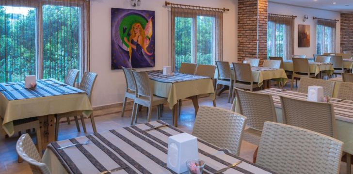 nepraleisk progos pailsėti už gerą kainą - viešbutyje GRAND HOTEL DERIN