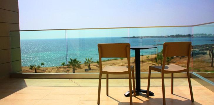 Viešbutis AMPHORA HOTEL & SUITES įsikūręs Kipras.
