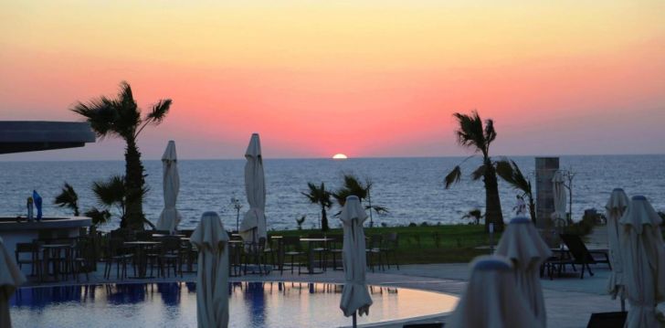planuoji kelionę į Kipras? apsistokite 4 viešbutyje AMPHORA HOTEL & SUITES. 