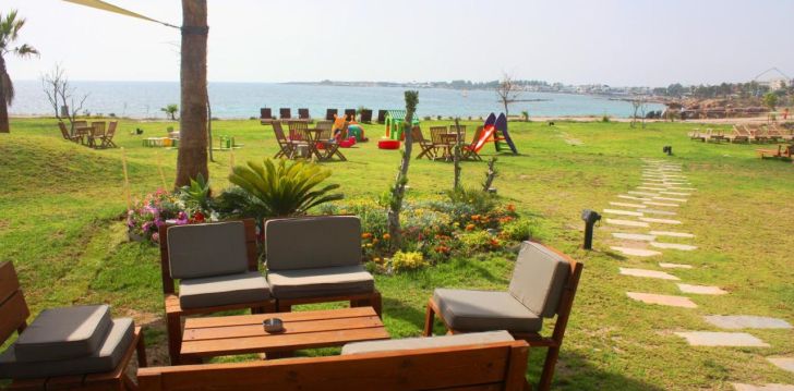 viešbutis AMPHORA HOTEL & SUITES įsikūręs Kipras. 