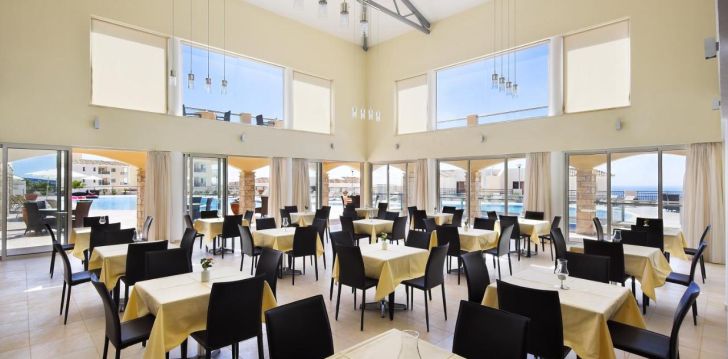 planuoji kelionę į Kipras? apsistokite 3 viešbutyje CLUB ST GEORGE RESORT.