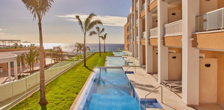 Viešbutis BAHIA PRINCIPE FANTASIA TENERIFE įsikūręs Ispanija.