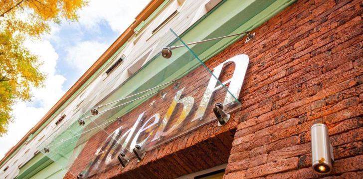 apsistokite ADEBA HOTEL viešbutyje už gerą kainą. 