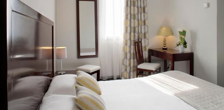 Viešbutis RELAIS ACROPOLIS įsikūręs Prancūzija.