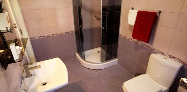 viešbutis HOTEL BYLIS įsikūręs Albanija. 