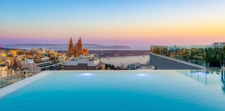 apsistokite SOLANA HOTEL & SPA viešbutyje už gerą kainą. 