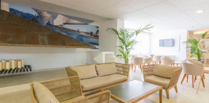 Viešbutis AZULINE HOTEL BERGANTIN įsikūręs Ispanija.