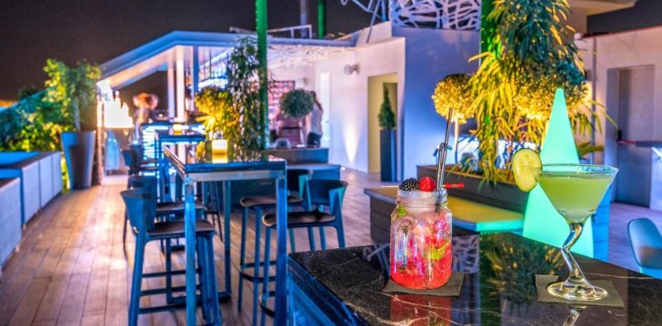 apsistokite VERAMAR APARTHOTEL viešbutyje už gerą kainą.