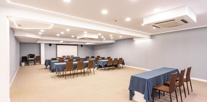 apsistokite VERAMAR APARTHOTEL viešbutyje už gerą kainą.
