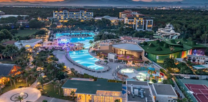 apsistokite ELA EXCELLENCE RESORT viešbutyje už gerą kainą. 