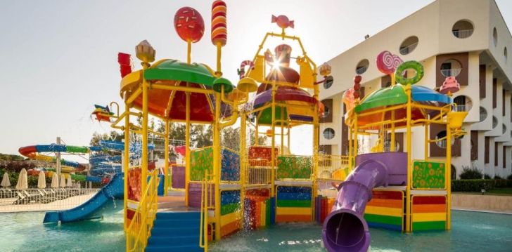 apsistokite AMARA FAMILY RESORT viešbutyje už gerą kainą.