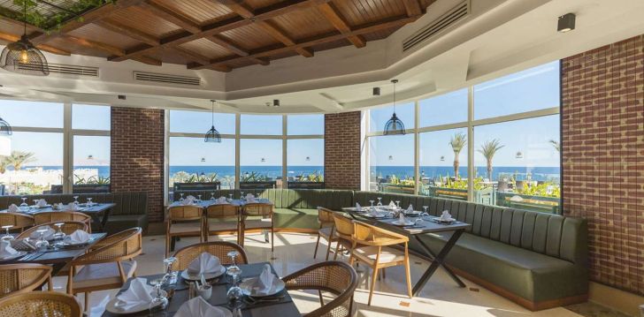 Viešbutis SUNRISE GRAND SELECT DIAMOND BEACH RESORT įsikūręs Egiptas. 