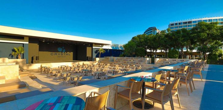 CRYSTAL CENTRO - klientų vertinamas, kaip geras kainos ir kokybės santykis.