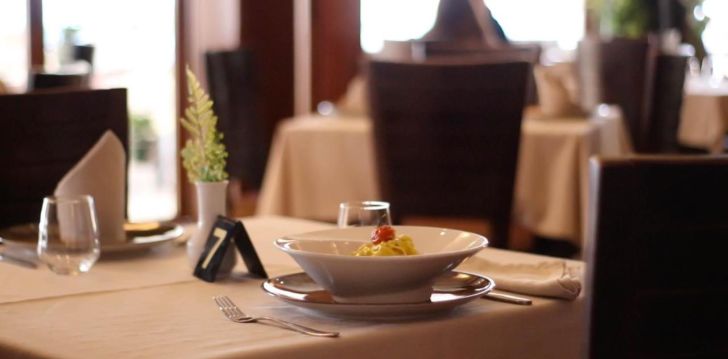 planuoji kelionę į Albanija? apsistokite 4 viešbutyje MAJESTIC HOTEL.