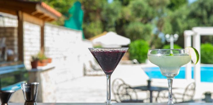 Geras kainos ir kokybės santykis atostogoms - viešbutis AURORA BEACH HOTEL CORFU