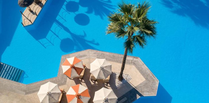 Apsistokite AQUILA RITHYMNA BEACH viešbutyje už gerą kainą. 