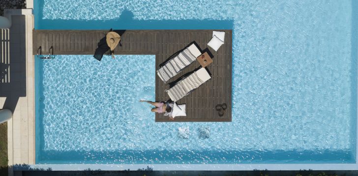 apsistokite THE IXIAN GRAND & ALL SUITES viešbutyje už gerą kainą. 