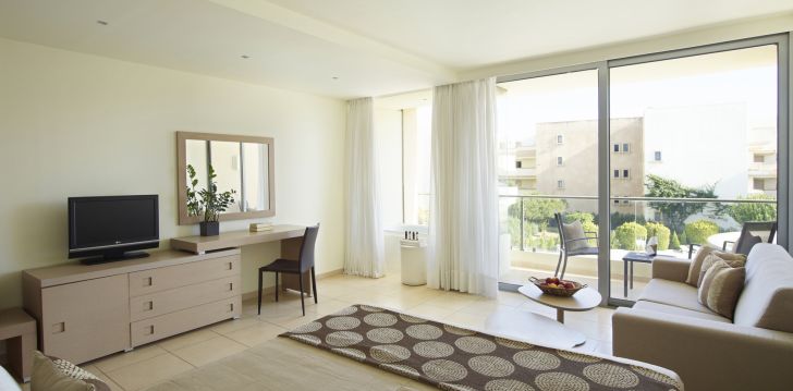 viešbutis THE IXIAN GRAND & ALL SUITES įsikūręs Graikija.