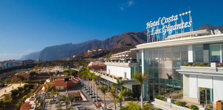 nepraleisk progos pailsėti už gerą kainą - viešbutyje LANDMAR COSTA LOS GIGANTES FAMILY RESORT
