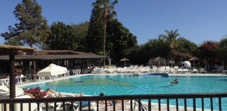 apsistokite PAPHOS GARDENS HOLIDAY RESORT viešbutyje už gerą kainą.