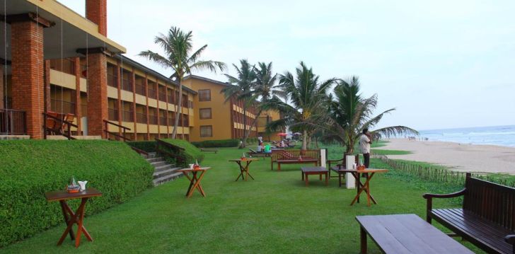 planuoji kelionę į Šri Lanka? apsistokite 4 viešbutyje 2 dienų pažintinė programa + poilsis 4* LONG BEACH RESORT.