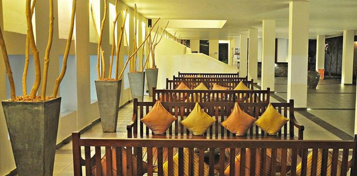 viešbutis 2 dienų pažintinė programa + poilsis 4* LONG BEACH RESORT įsikūręs Šri Lanka. 