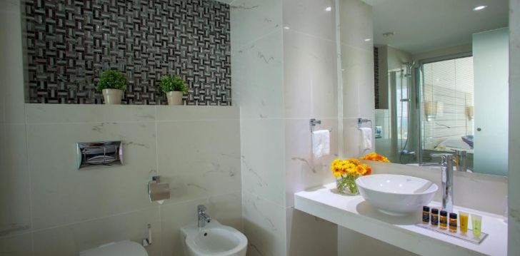atostogos Kipras – apsistokite viešbutyje KING EVELTHON BEACH HOTEL & RESORT