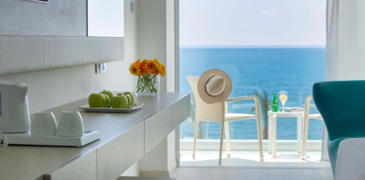 KING EVELTHON BEACH HOTEL & RESORT - klientų vertinamas, kaip geras kainos ir kokybės santykis. 