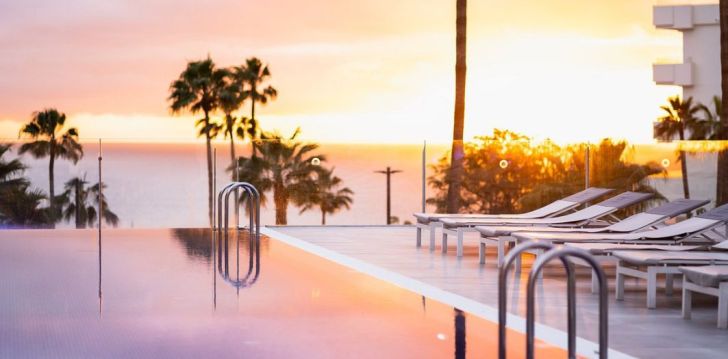 Apsistokite HOVIMA COSTA ADEJE (ADULTS ONLY) viešbutyje už gerą kainą.