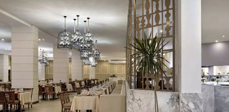 nepraleisk progos pailsėti už gerą kainą - viešbutyje CORAL SEA HOLIDAY RESORT
