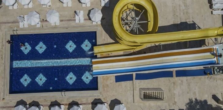 apsistokite AZURE BY YELKEN HOTEL viešbutyje už gerą kainą.