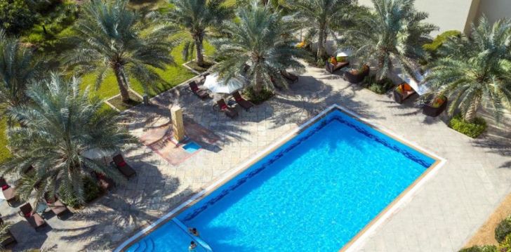 Atostogos JAE – apsistokite viešbutyje CENTRO SHARJAH BY ROTANA