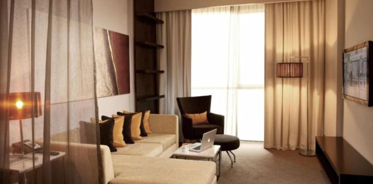 Planuoji kelionę į JAE? apsistokite 4 viešbutyje CENTRO SHARJAH BY ROTANA. 