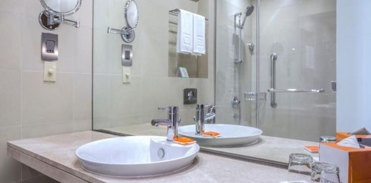 Tavęs laukia poilsis JAE įsikūrusiame CENTRO SHARJAH BY ROTANA