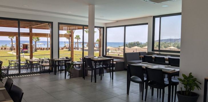 Apgyvendinimas 5* KING EVELTHON BEACH HOTEL & RESORT