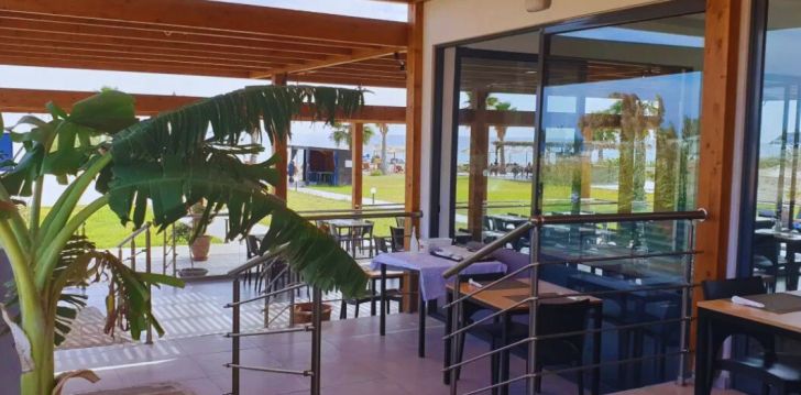 Rinkitės viešbutį KING EVELTHON BEACH HOTEL & RESORT kelionei į Graikija