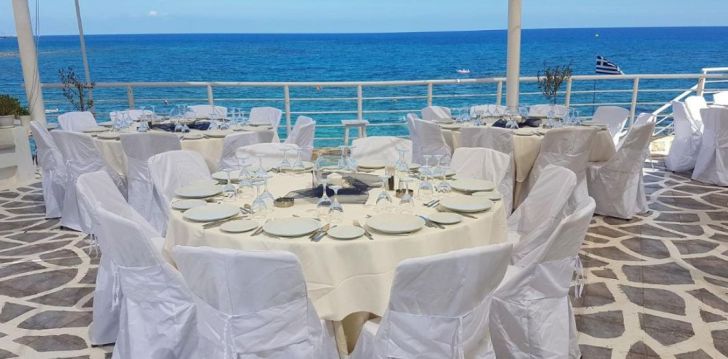 tavęs laukia poilsis Graikija įsikūrusiame GLAROS BEACH HOTEL