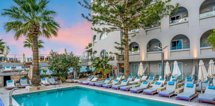 planuoji kelionę į Graikija? apsistokite 4 viešbutyje GLAROS BEACH HOTEL.
