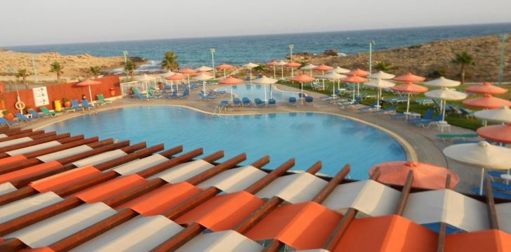 Planuoji kelionę į Kipras? apsistokite 4 viešbutyje AKTEA BEACH VILLAGE.