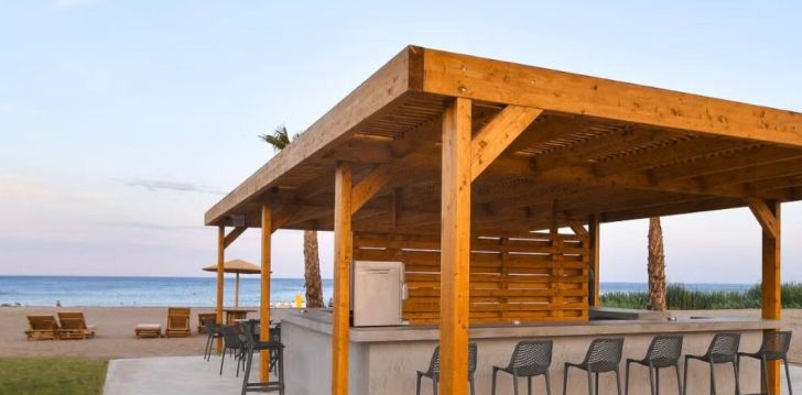 Tavęs laukia poilsis Graikija įsikūrusiame KING EVELTHON BEACH HOTEL & RESORT