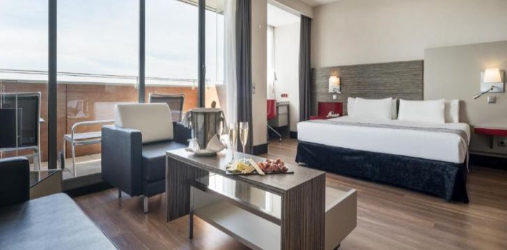 apsistokite HOTEL ILUNION viešbutyje už gerą kainą.