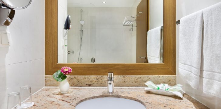 Tavęs laukia poilsis Vokietija įsikūrusiame HOLIDAY INN CITY CENTRE