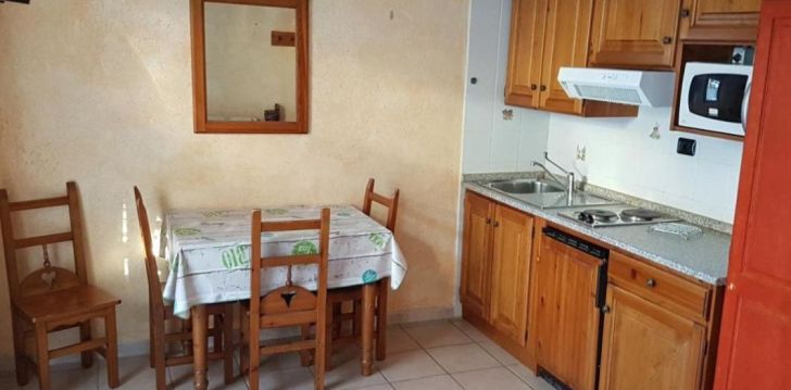 Viešbutis RESIDENCE LES LACS įsikūręs Italija.