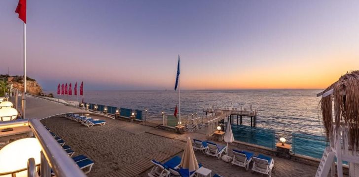 Jaukus viešbutis WHITE CITY BEACH HOTEL (Adults Only), jūsų atostogoms
