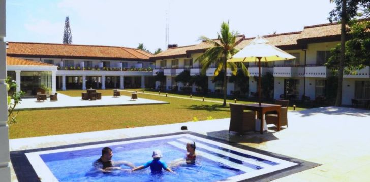 tavęs laukia poilsis Šri Lanka įsikūrusiame HIBISCUS BEACH HOTEL